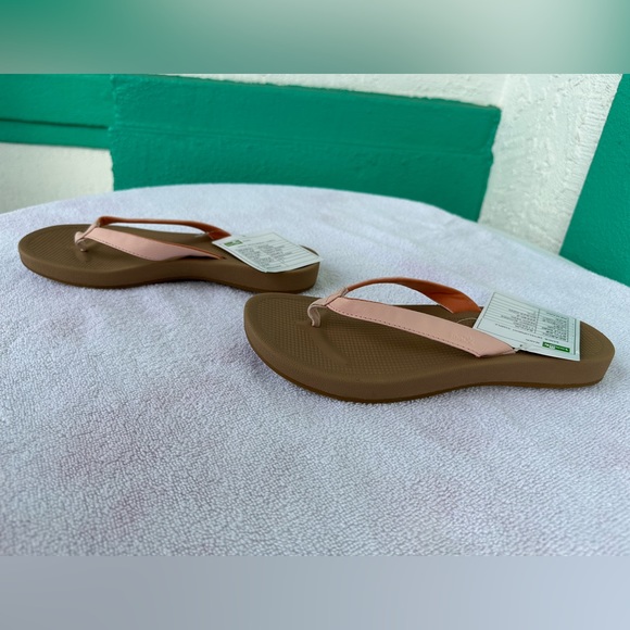 Sanuk Cosmic Shores Peach Sandals Size 7 Quick Drying Water-Friendly - Picture 8 of 10